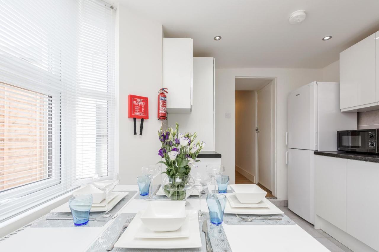 2 Bedrooms Serviced Apartment Excel Exhibition Centre, O2 Arena, Stratford Olympic City, Forest Gate, Central Londyn Zewnętrze zdjęcie