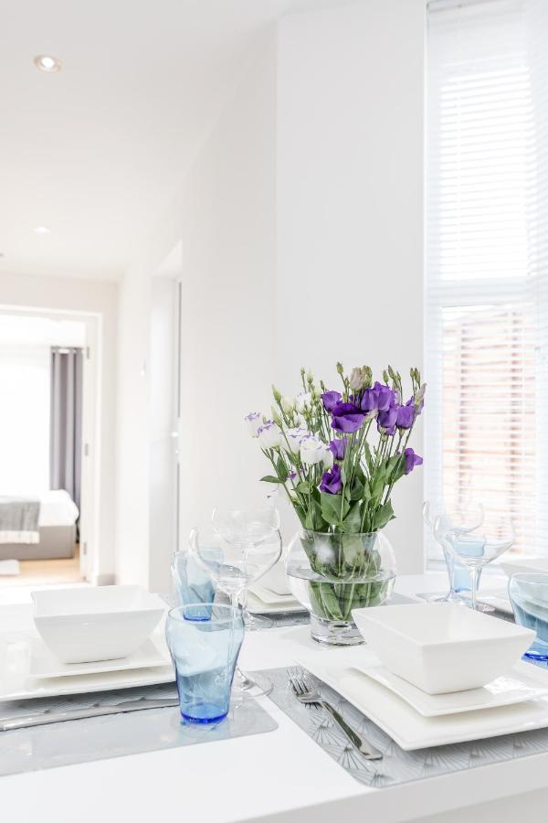 2 Bedrooms Serviced Apartment Excel Exhibition Centre, O2 Arena, Stratford Olympic City, Forest Gate, Central Londyn Zewnętrze zdjęcie